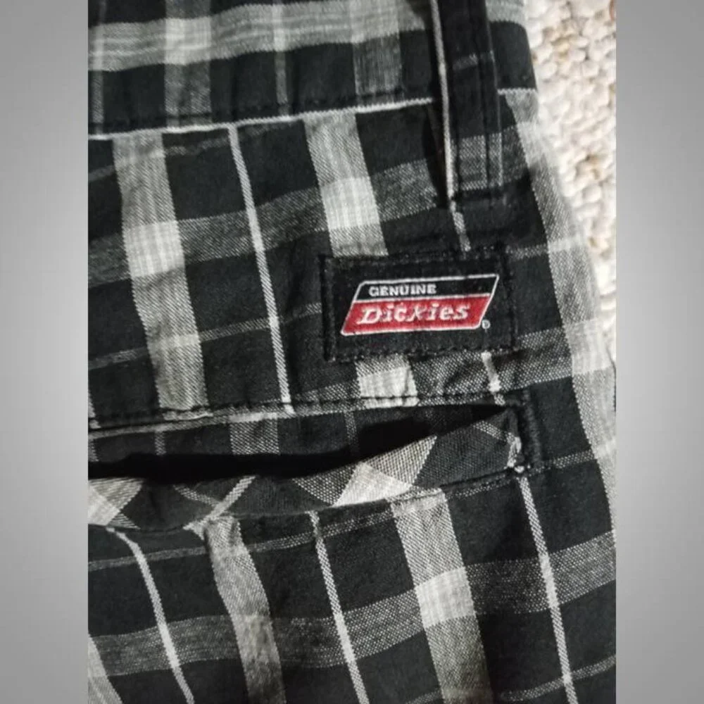 🔥 3/$20 Genuine Dickies shorts men's size 33 - Picture 5 of 5